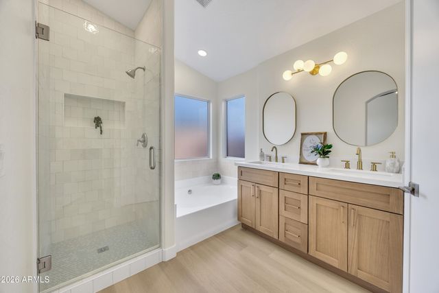 2642 E HARTFORD Avenue, Phoenix, AZ 85032