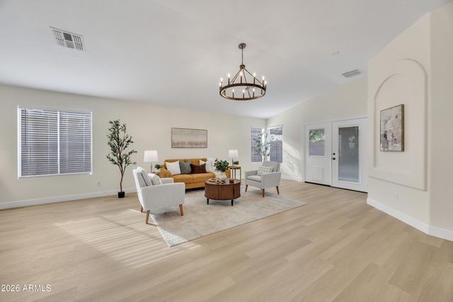 2642 E HARTFORD Avenue, Phoenix, AZ 85032