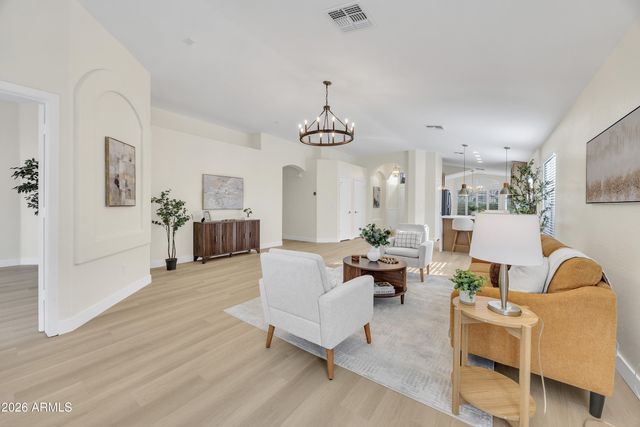 2642 E HARTFORD Avenue, Phoenix, AZ 85032