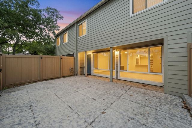 2303 Briar West Boulevard 2303, Houston, TX 77077