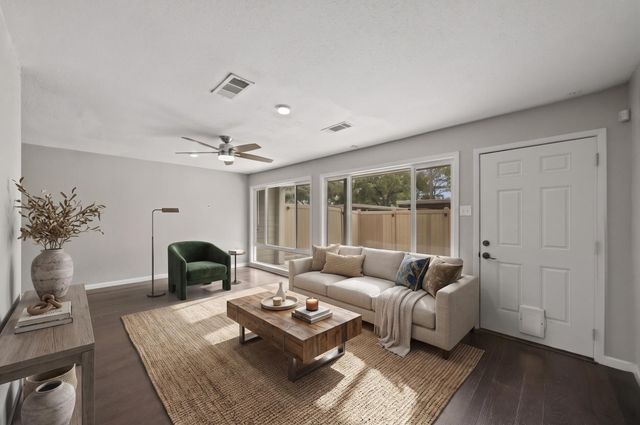 2303 Briar West Boulevard 2303, Houston, TX 77077