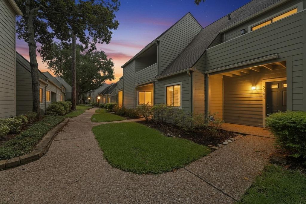 2303 Briar West Boulevard 2303, Houston, TX 77077
