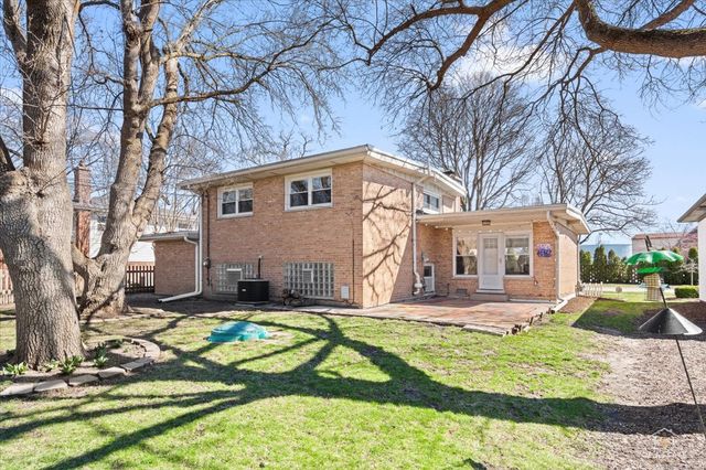114 N Salem Avenue, Arlington Heights, IL 60005