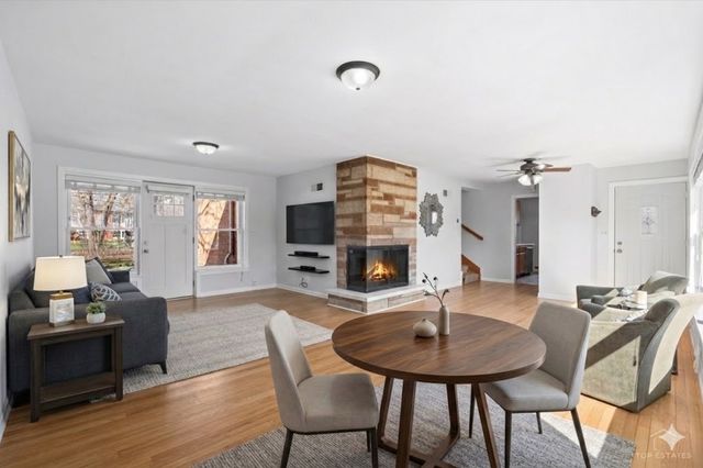 114 N Salem Avenue, Arlington Heights, IL 60005