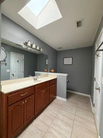 109 Yuri, Dothan, AL 36301