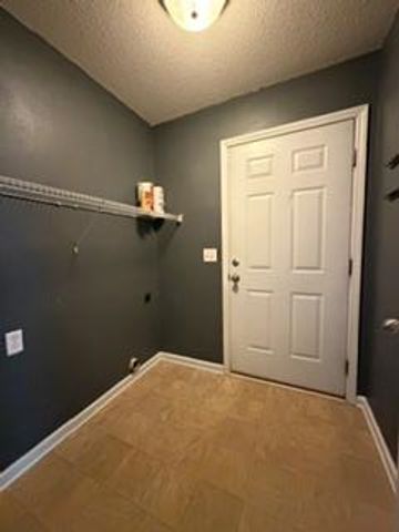 109 Yuri, Dothan, AL 36301