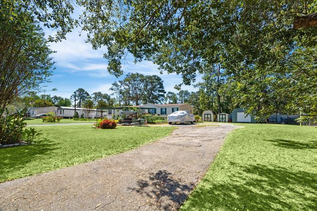 23652 W Heritage Oaks Drive, Porter, TX 77365