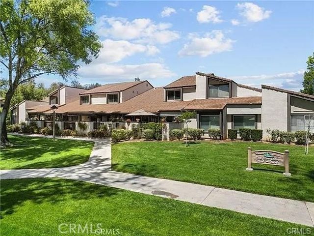 24644 Golfview Drive, Valencia, CA 91355