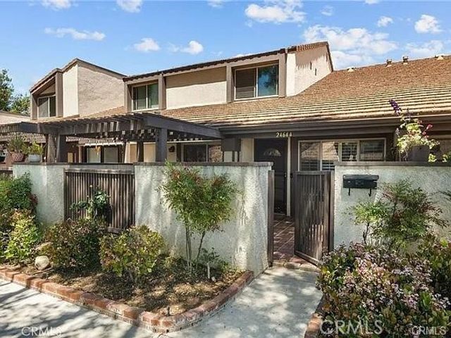 24644 Golfview Drive, Valencia, CA 91355