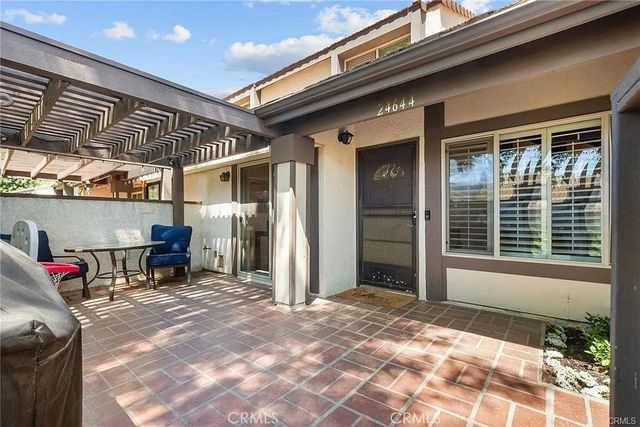 24644 Golfview Drive, Valencia, CA 91355