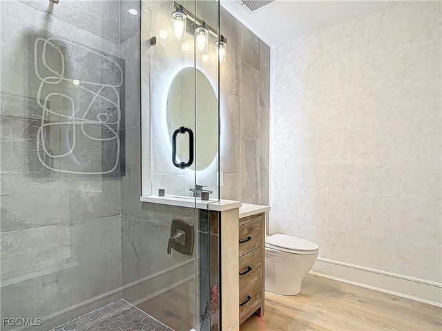 2745 1st ST 111, Fort Myers, FL 33916