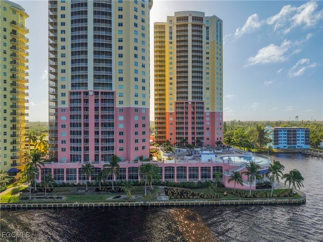 2745 1st ST 111, Fort Myers, FL 33916