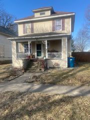 393 N 6th Avenue, Kankakee, IL 60901