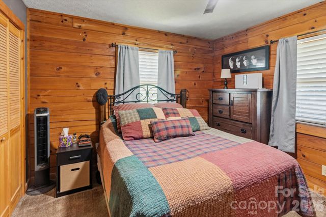 187 Cedarwood Drive, Waynesville, NC 28785