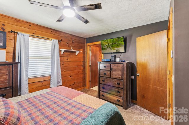 187 Cedarwood Drive, Waynesville, NC 28785