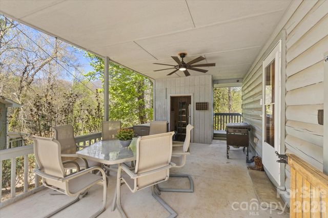 187 Cedarwood Drive, Waynesville, NC 28785