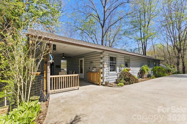 187 Cedarwood Drive, Waynesville, NC 28785