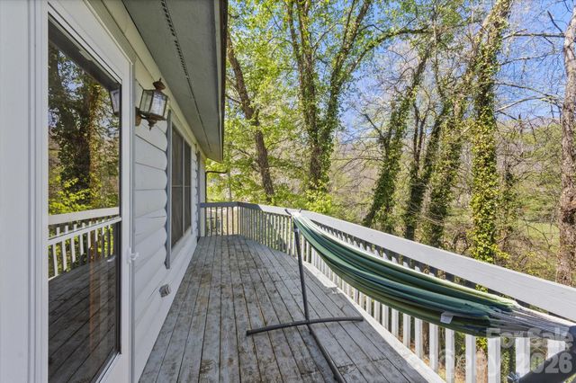 187 Cedarwood Drive, Waynesville, NC 28785