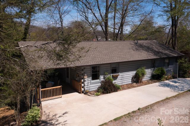 187 Cedarwood Drive, Waynesville, NC 28785