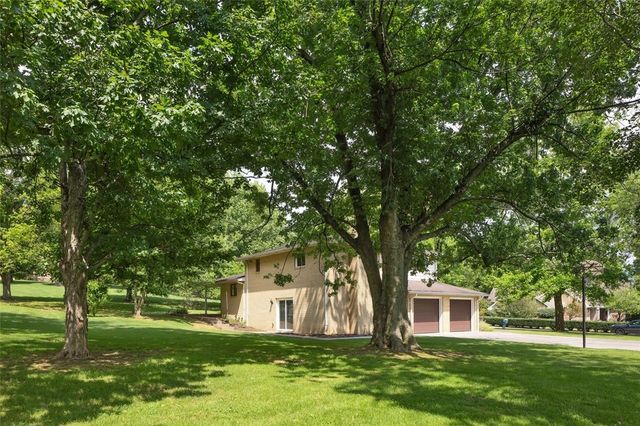 113 Heritage Hills Rd, South Union Twp, PA 15401