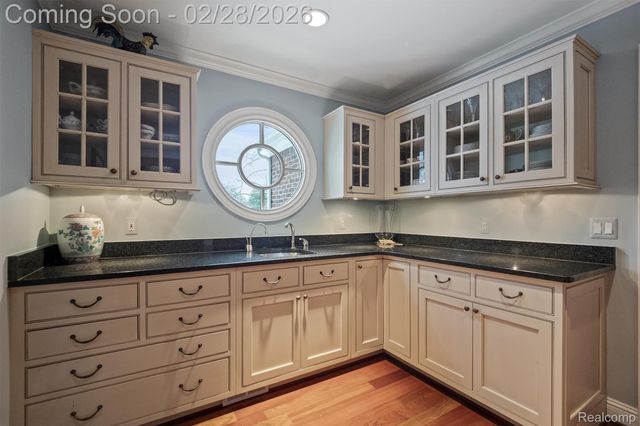 3460 Bloomcrest Drive, Bloomfield Hills, MI 48304
