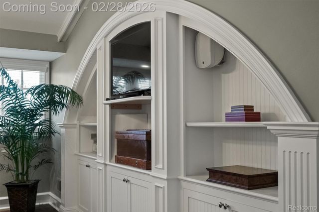 3460 Bloomcrest Drive, Bloomfield Hills, MI 48304
