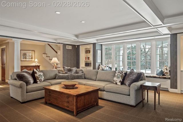 3460 Bloomcrest Drive, Bloomfield Hills, MI 48304