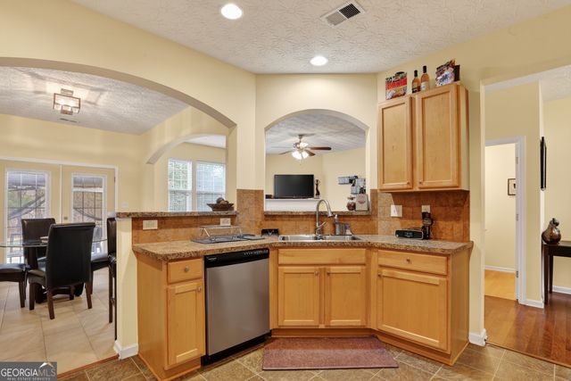 5556 Cascade Run SW, South Fulton, GA 30336