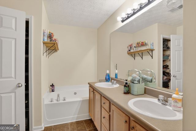 5556 Cascade Run SW, South Fulton, GA 30336