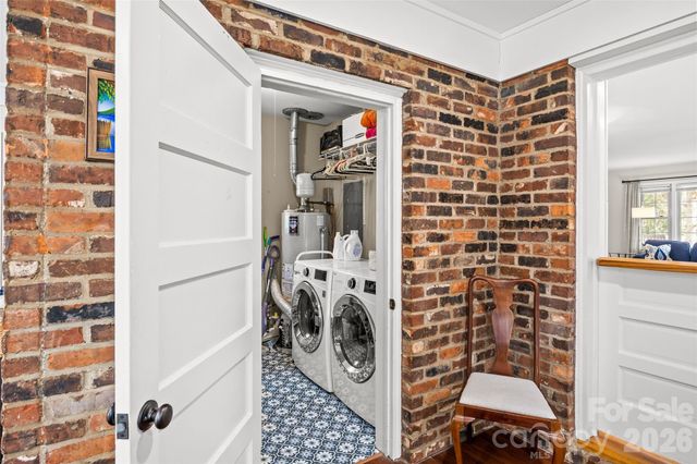 6326 Rosecrest Drive, Charlotte, NC 28210