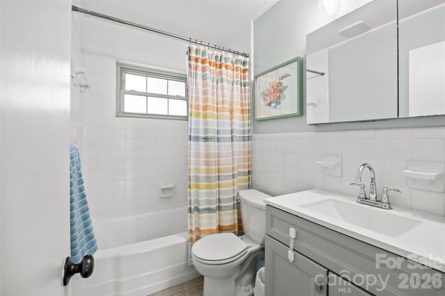 6326 Rosecrest Drive, Charlotte, NC 28210
