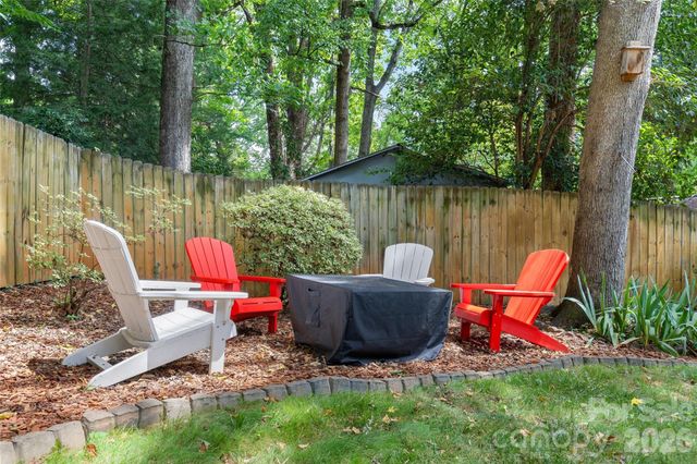 6326 Rosecrest Drive, Charlotte, NC 28210