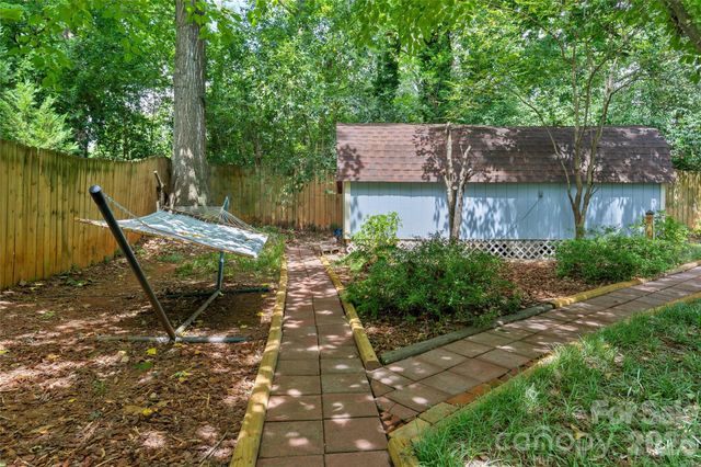 6326 Rosecrest Drive, Charlotte, NC 28210
