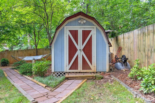 6326 Rosecrest Drive, Charlotte, NC 28210