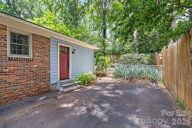6326 Rosecrest Drive, Charlotte, NC 28210