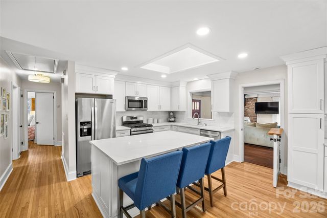 6326 Rosecrest Drive, Charlotte, NC 28210