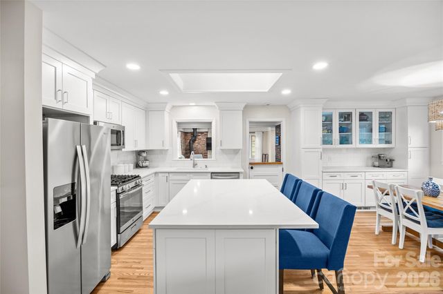 6326 Rosecrest Drive, Charlotte, NC 28210