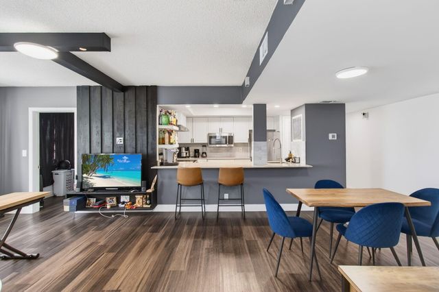 1060 Crystal Lake Drive 203, Deerfield Beach, FL 33064