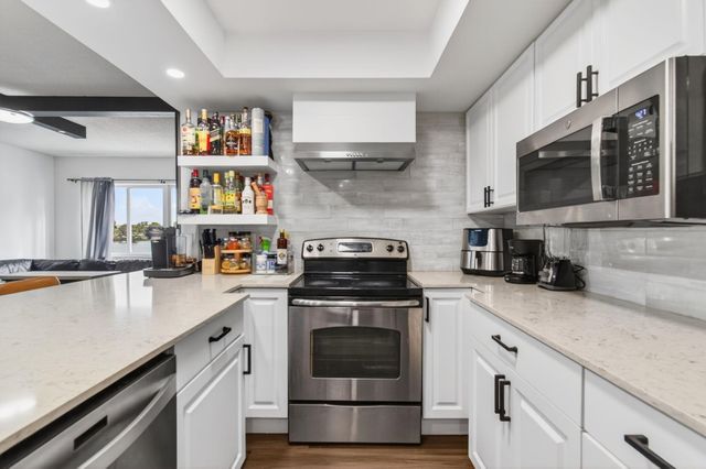 1060 Crystal Lake Drive 203, Deerfield Beach, FL 33064