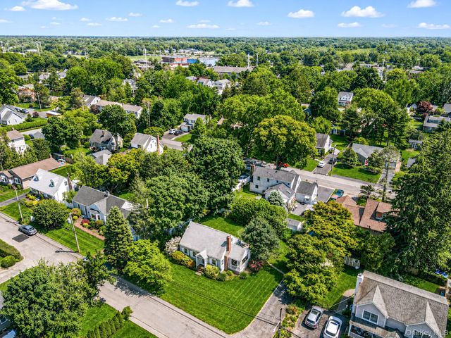 22 Lawrence Street, Greenlawn, NY 11740