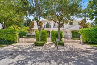 7641 SW 59th Ct, South Miami, FL 33143