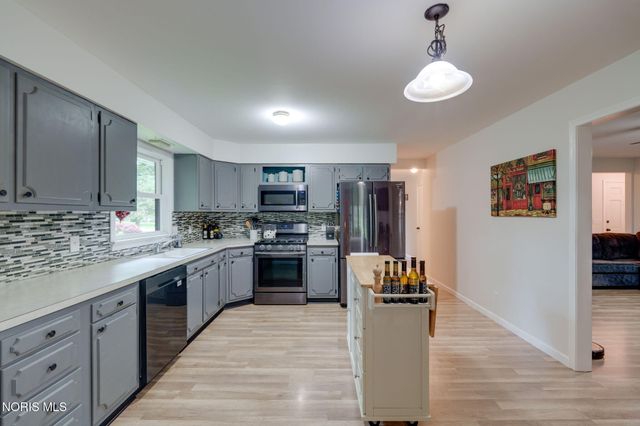 326 W 7th Street, Perrysburg, OH 43551