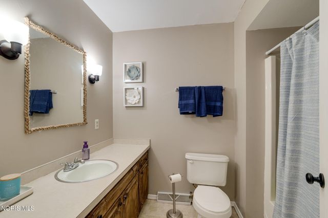 326 W 7th Street, Perrysburg, OH 43551