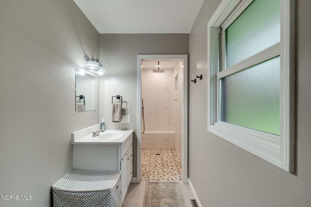 326 W 7th Street, Perrysburg, OH 43551