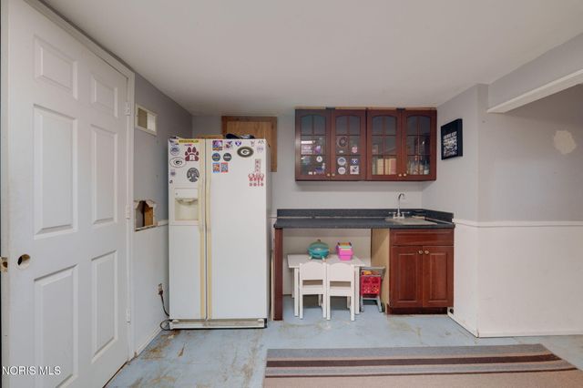 326 W 7th Street, Perrysburg, OH 43551
