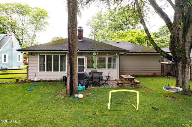 326 W 7th Street, Perrysburg, OH 43551