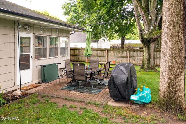 326 W 7th Street, Perrysburg, OH 43551