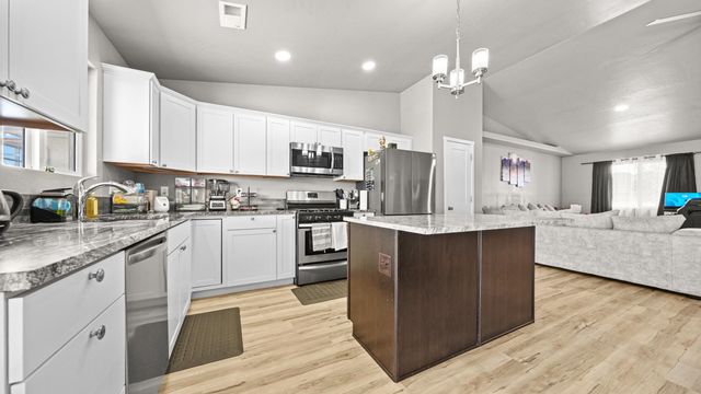 3037 Red Pear Drive, Grand Junction, CO 81504