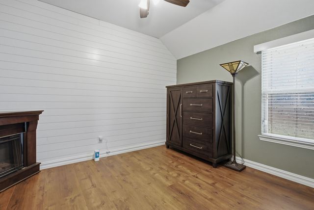 545 Salida Road, Fort Worth, TX 76052