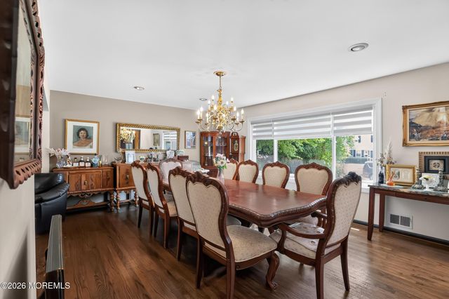 55 Roslyn Court, Long Branch, NJ 07740